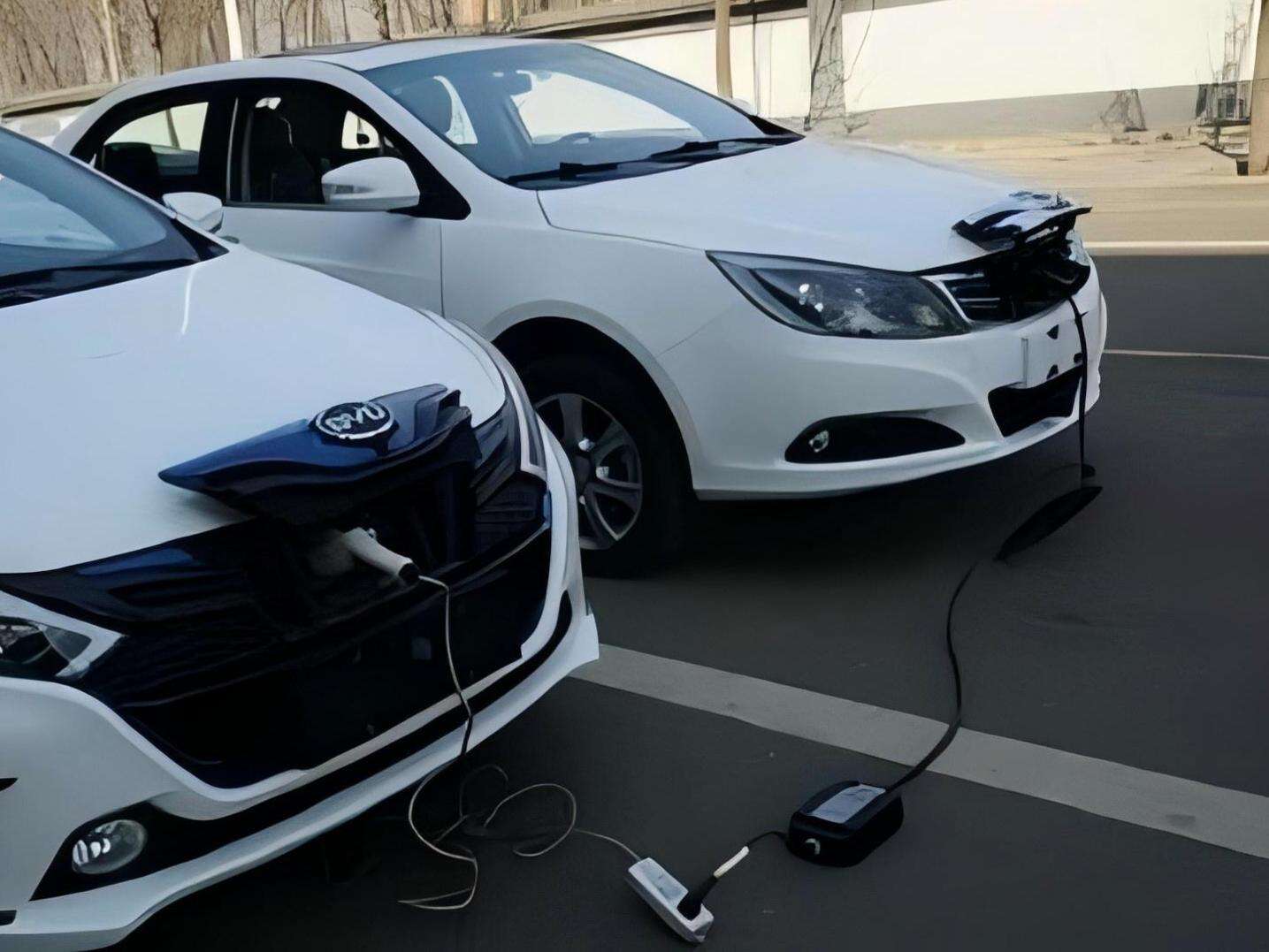 AOTAI Vehicle to Load V2L Discharge Cable Type 2 to EU Schuko*3 Socket Outlet