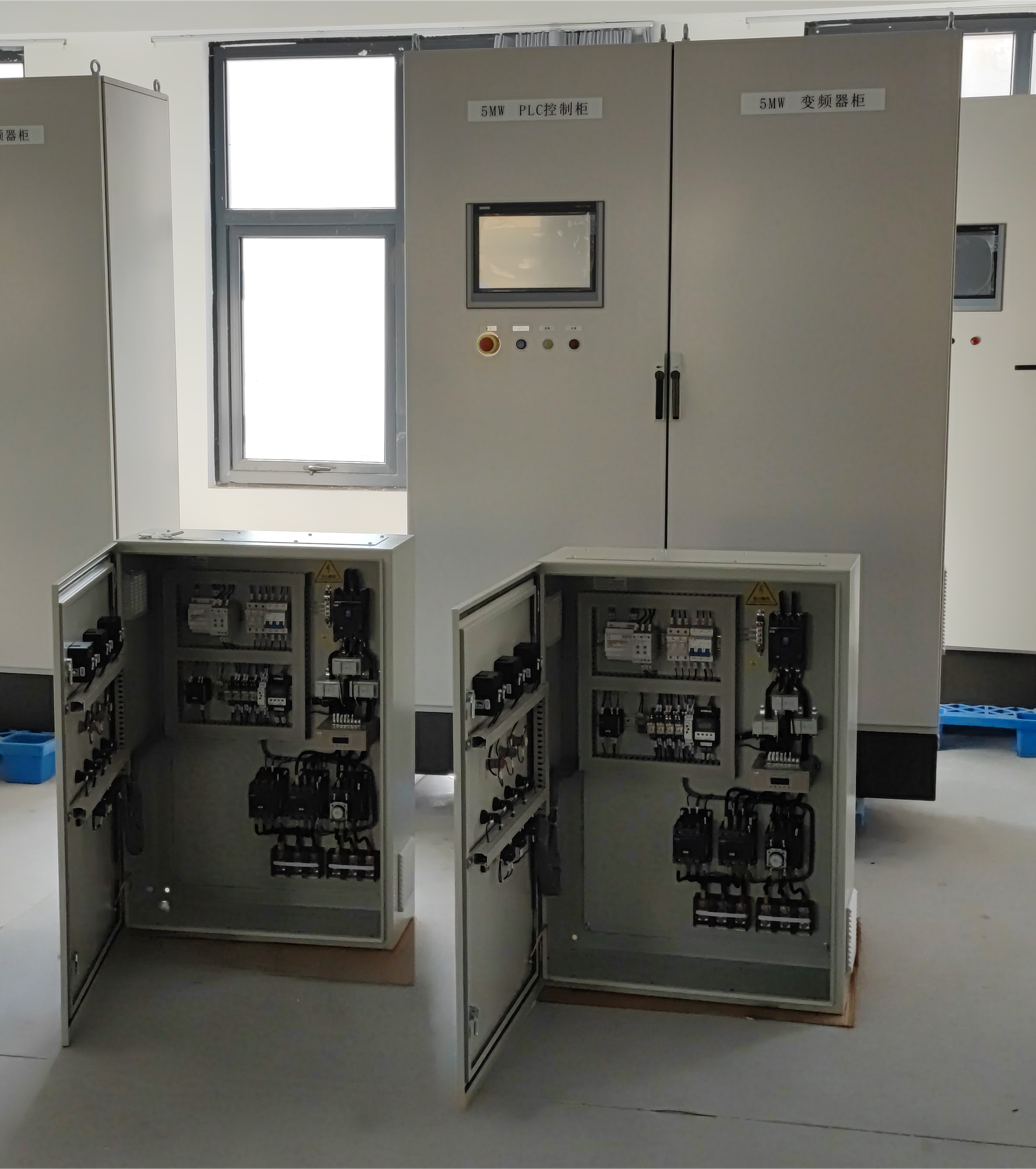 کدام پنل‌های کنترل عملکرد پایدار در سناریوهای صنعتی را تضمین می‌کنند؟