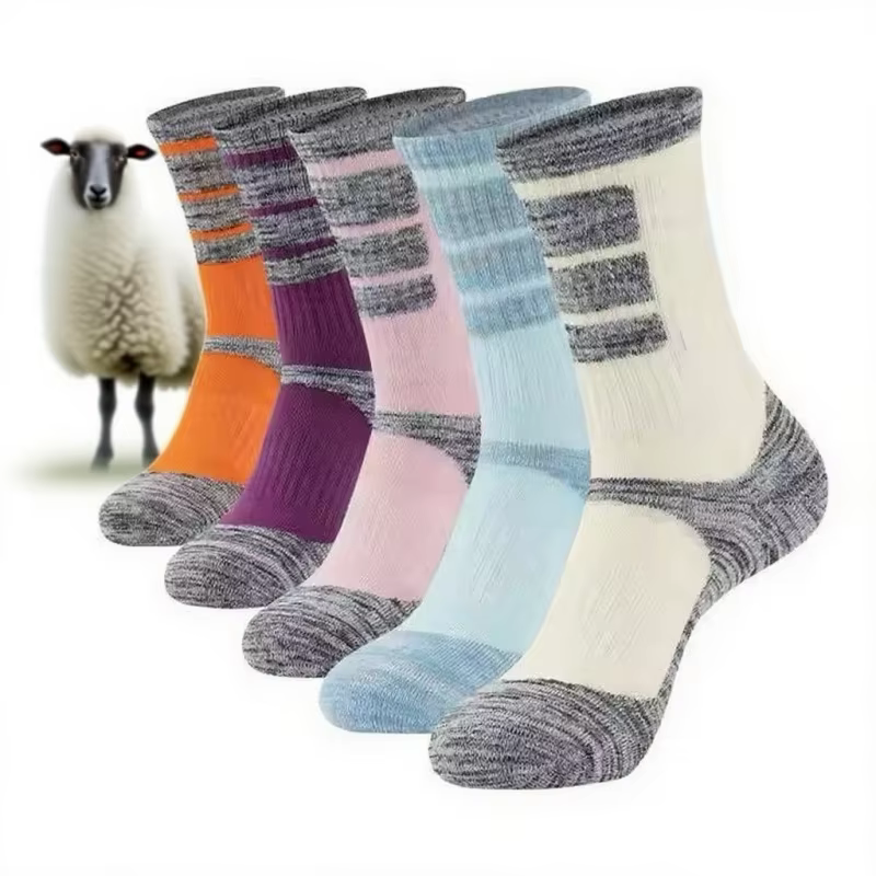 Hot Sale Custom Moisture Wicking Athletic Merino Wool Crew Socks Anti-Bacterial Anti-Slip Socks