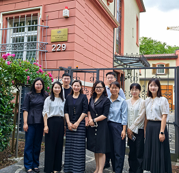 Suzhou Remgar Metal Manufacturer Co., Ltd. e Taicang Bureau of Commerce visitam o escritório representativo do CCPIT na Alemanha