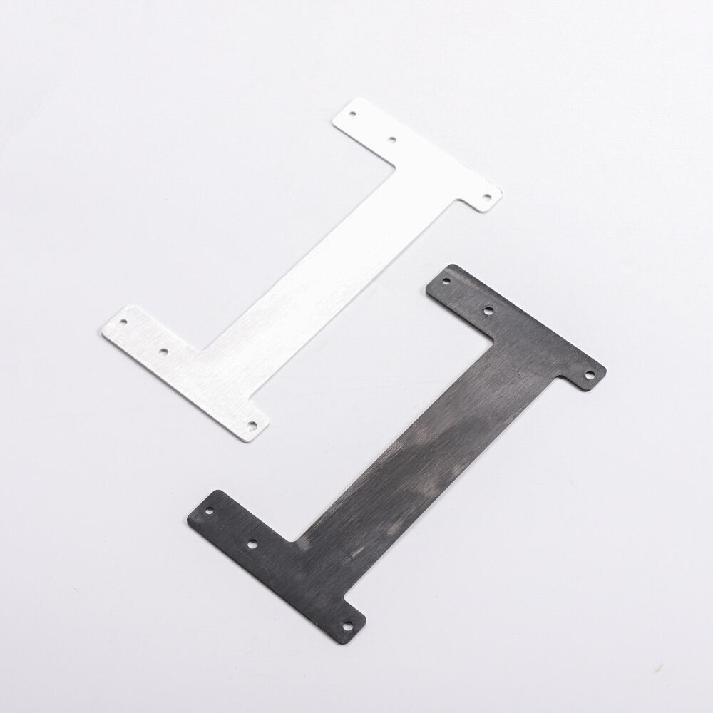Radiator cu aripi stampate