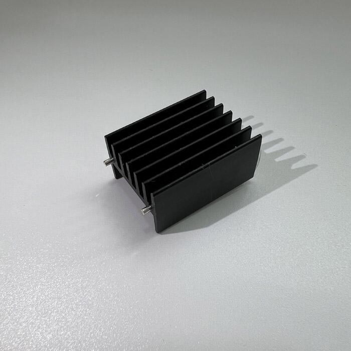 TO-220 Pakkeenheter To Pins IC Mos Tin Solderable Vårlås Svart Anodert Preset Aluminium Kjøler