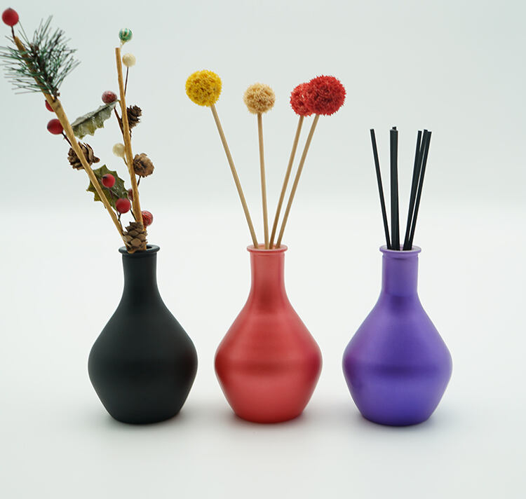  Harderson Elegant Colored Aroma Diffuser Glass Bottles with Black Reeds details