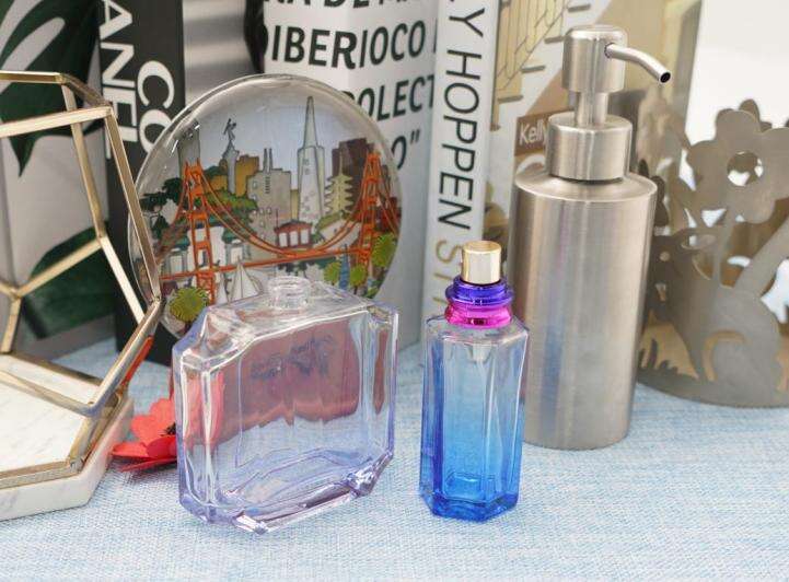 3.5oz 100ml Square Glass Perfume Bottle With Pump Spray supplier