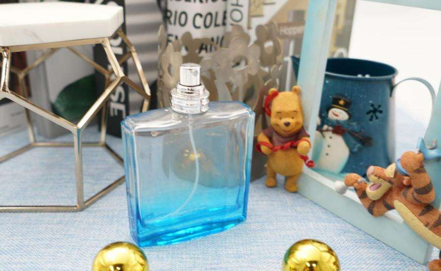 100ml Classic Style Square Glass Perfume Bottle With Pump Spray factory