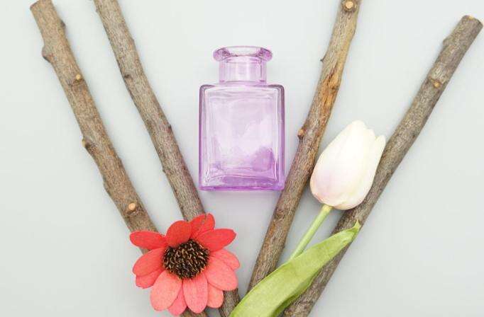 2oz Mini Delicate Diffuser Bottles with Diffusers reeds rattan sticks Aroma supplier