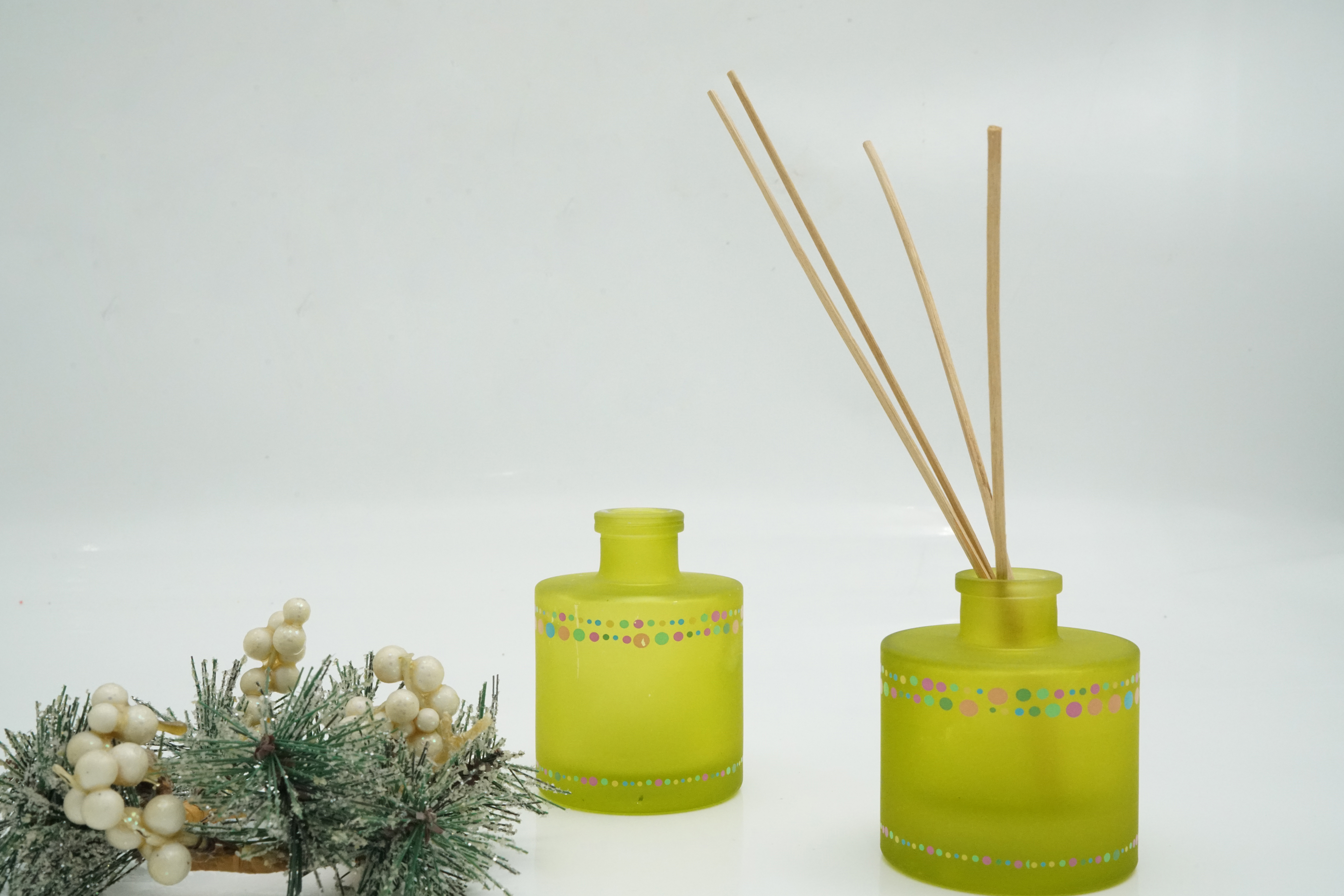 Harderson 4oz rattan sticks aroma diffuser bottles color glass details