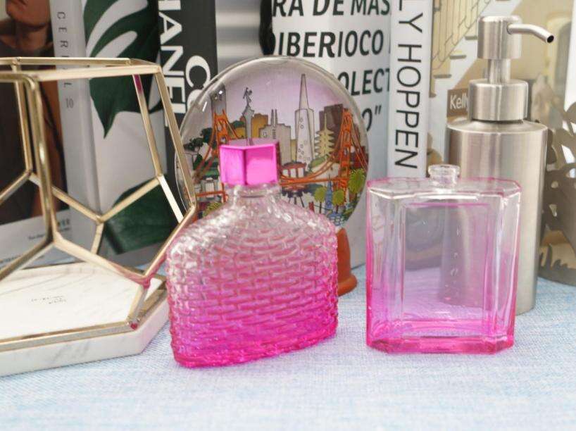 3.4oz Gradient Classic Style Glass Perfume Bottle With Pump Spray manufacture