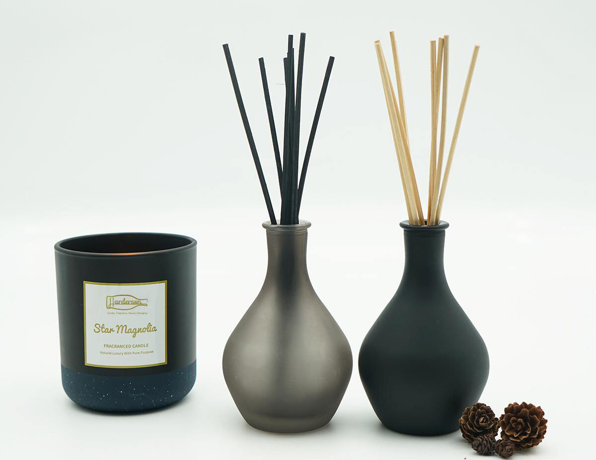  Harderson Elegant Colored Aroma Diffuser Glass Bottles with Black Reeds details