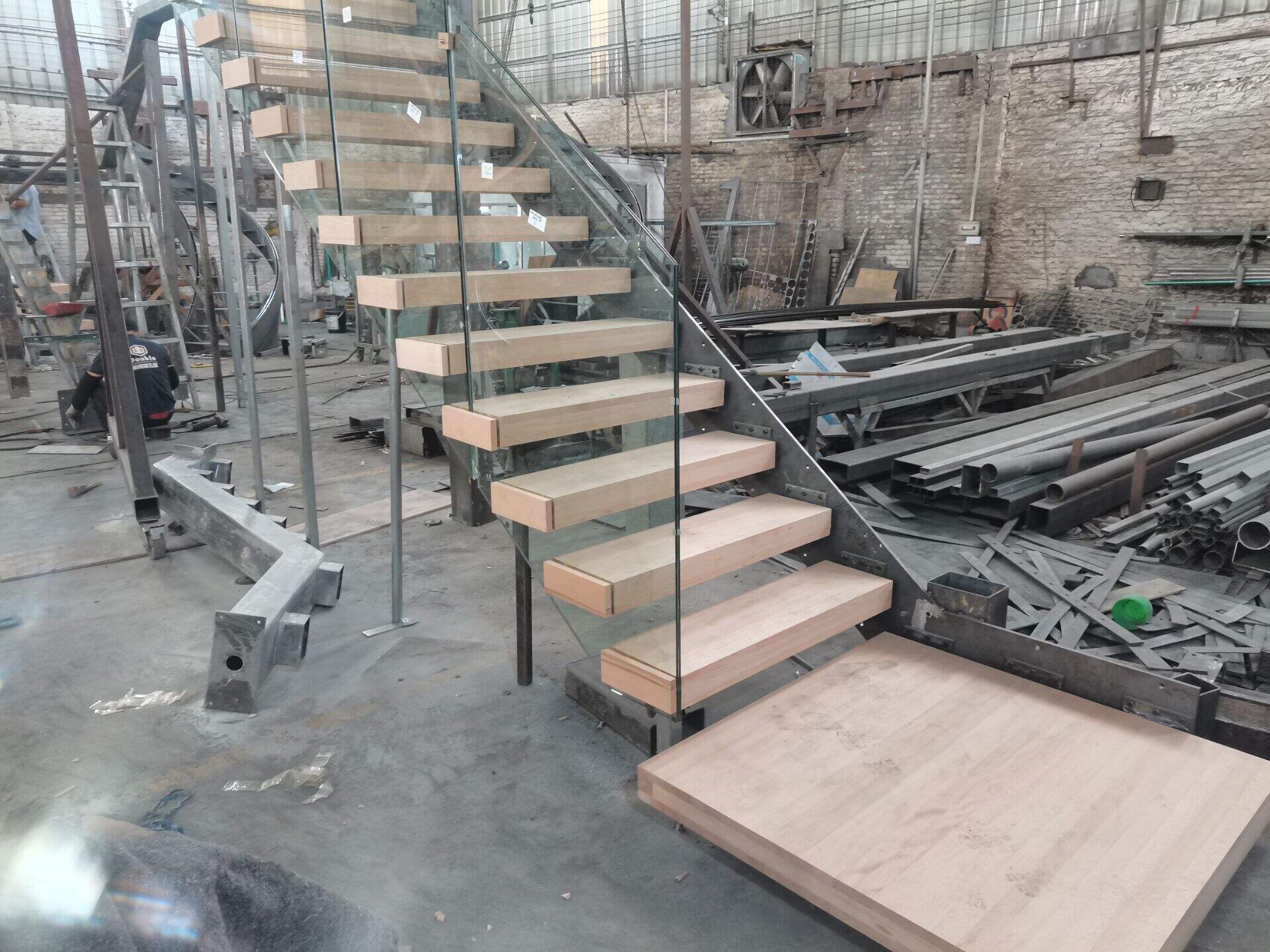 DB European-style staircase solid wood step floating stairs interior custom stairs space saving factory