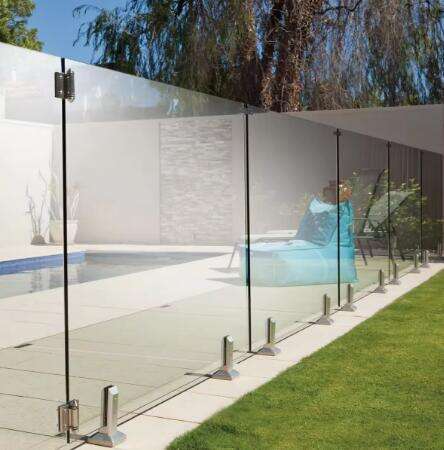 DBM Outdoor 10-12mm Glass Railing with Adjustable Stainless Steel Standoff manufacture