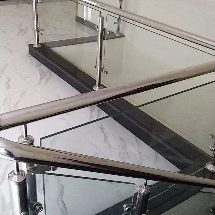 Modern design stair railing baluster system balcony glass railing post supplier