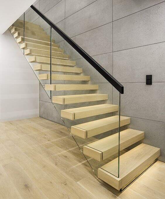 DB Clear Varnish Wooden Tread Staircase Floating Straight Stairs Customized Interior Stairs designs supplier