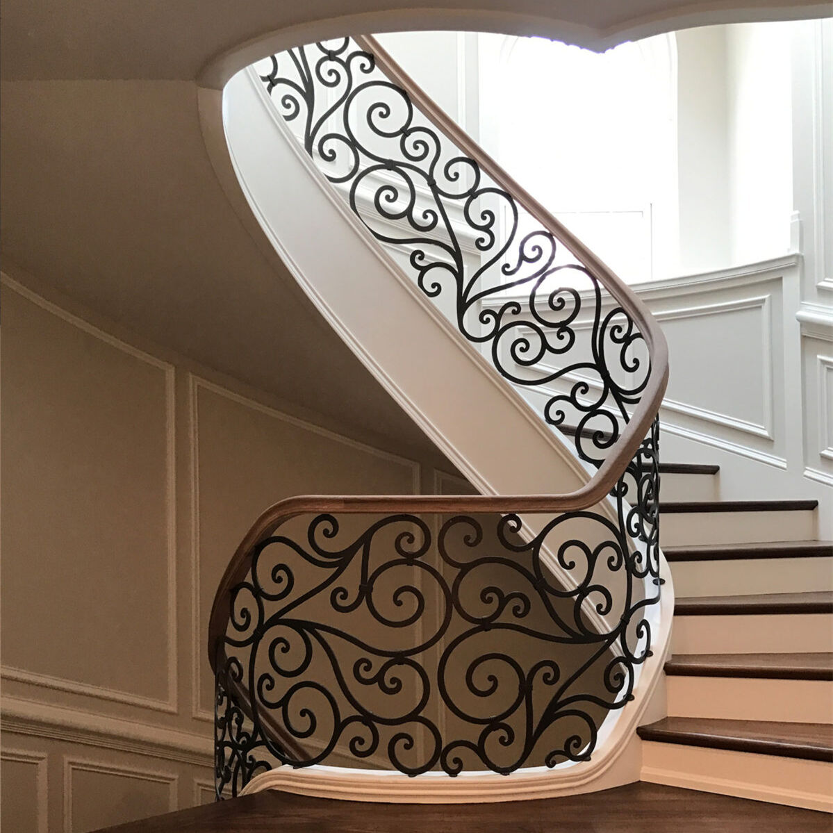 Beautiful Design Wrought Iron Railing Curved Staircase from Foshan Factory factory