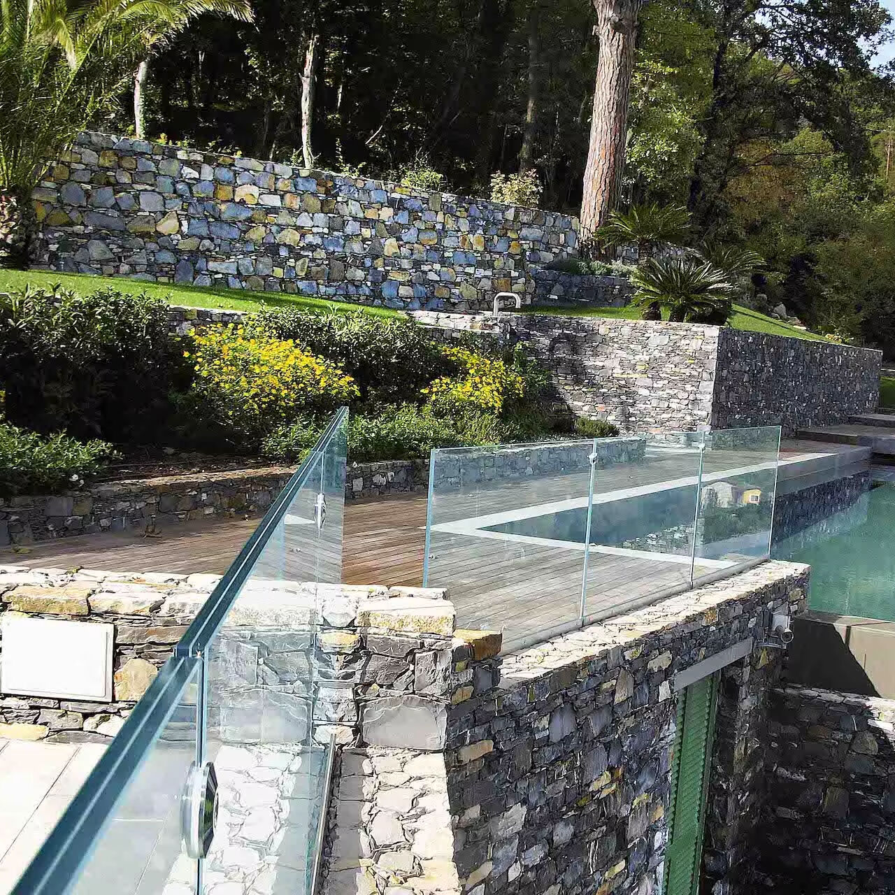 DB Hot sale glass railing modern design aluminium U channel for balcony or terrace