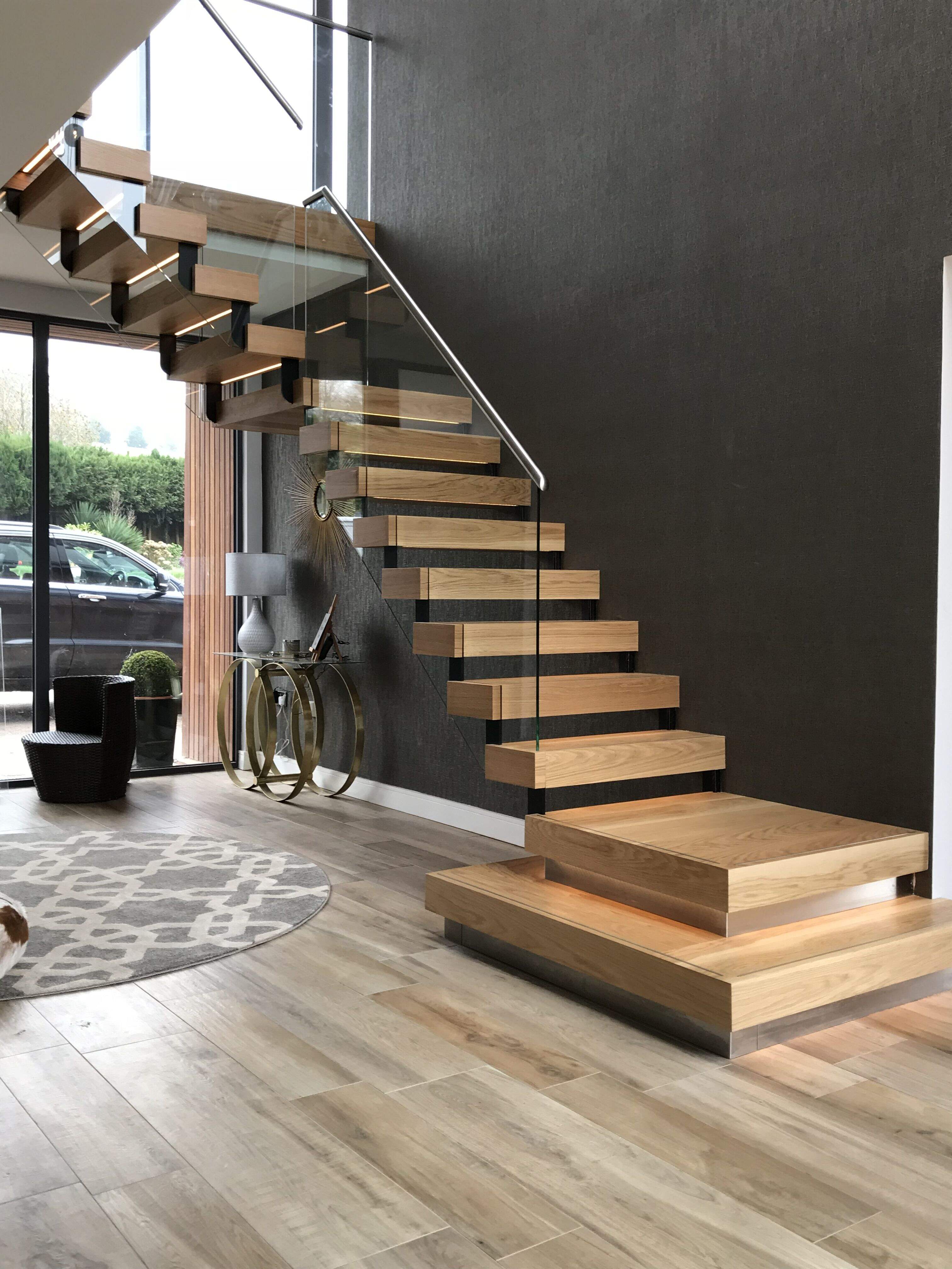 DB European-style staircase solid wood step floating stairs interior custom stairs space saving supplier