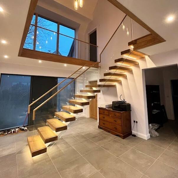 American style fancy cantilever carbon steel stringer white oak wood open tread step with led lights floating stairs with rail