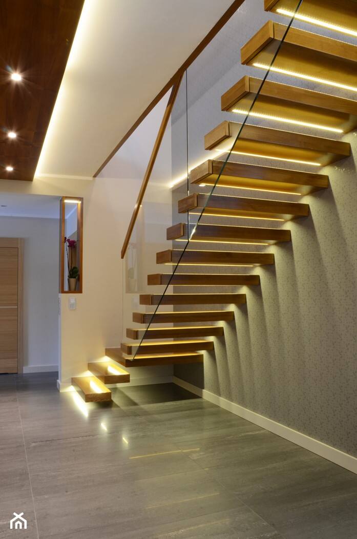 American style fancy cantilever carbon steel stringer white oak wood open tread step with led lights floating stairs with rail supplier