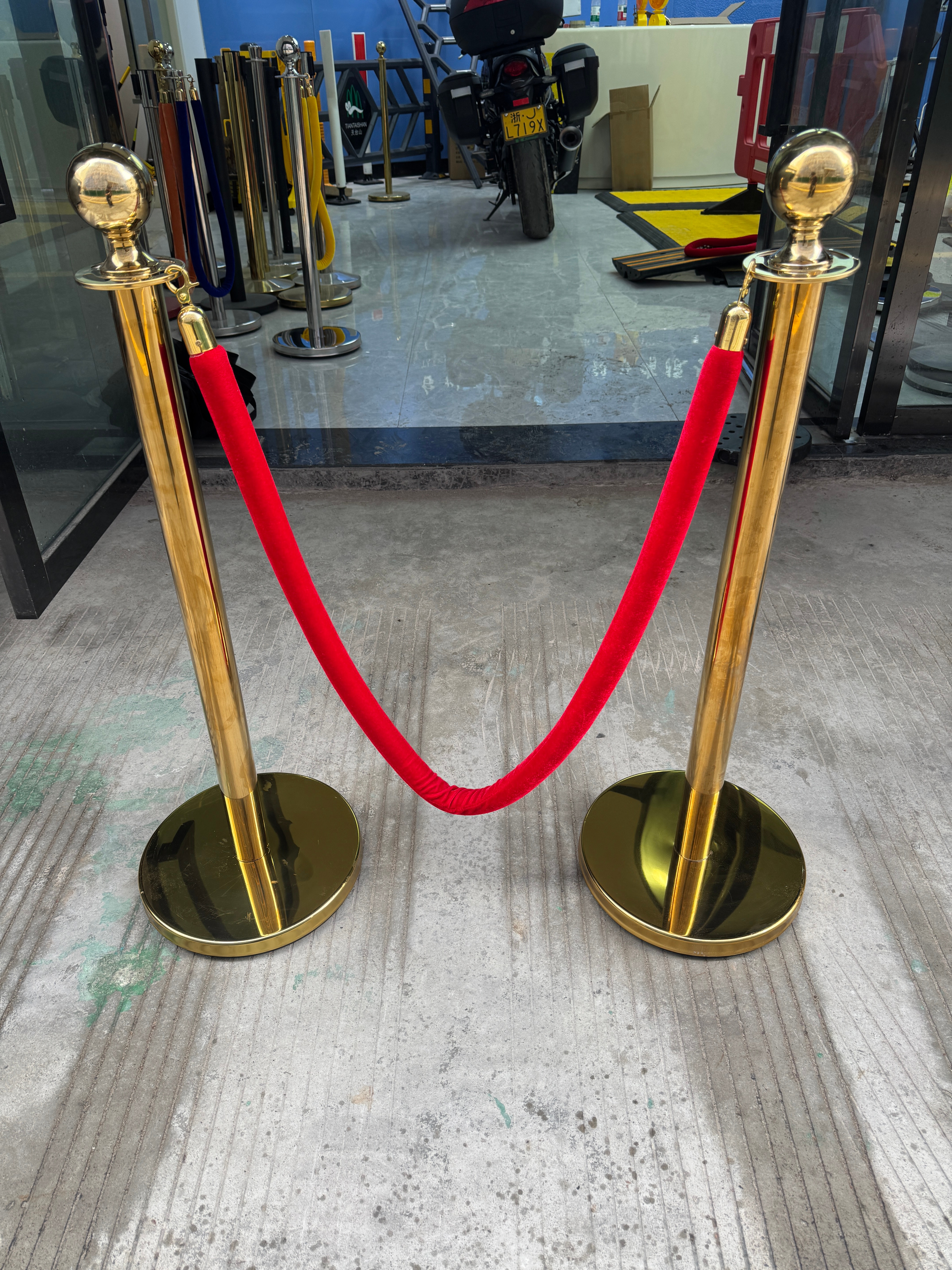 How Parking Barriers Support Smart Parking Solutions in Urban Projects