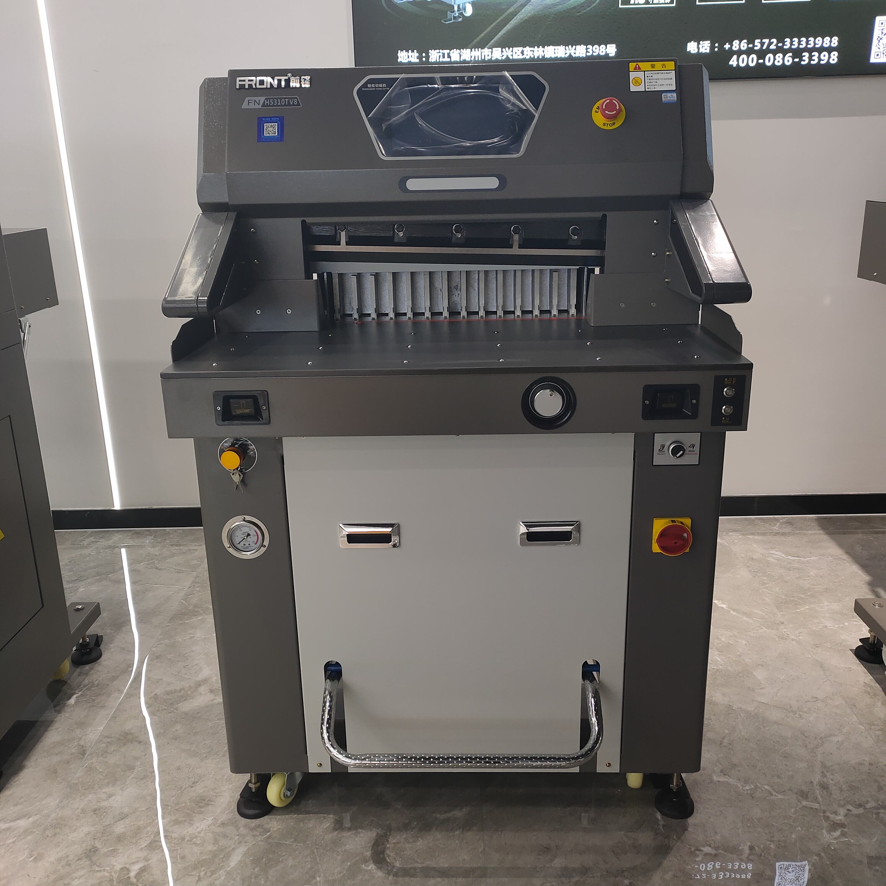 What Are the Common Usage Issues with Metal Paper Trimmers?
