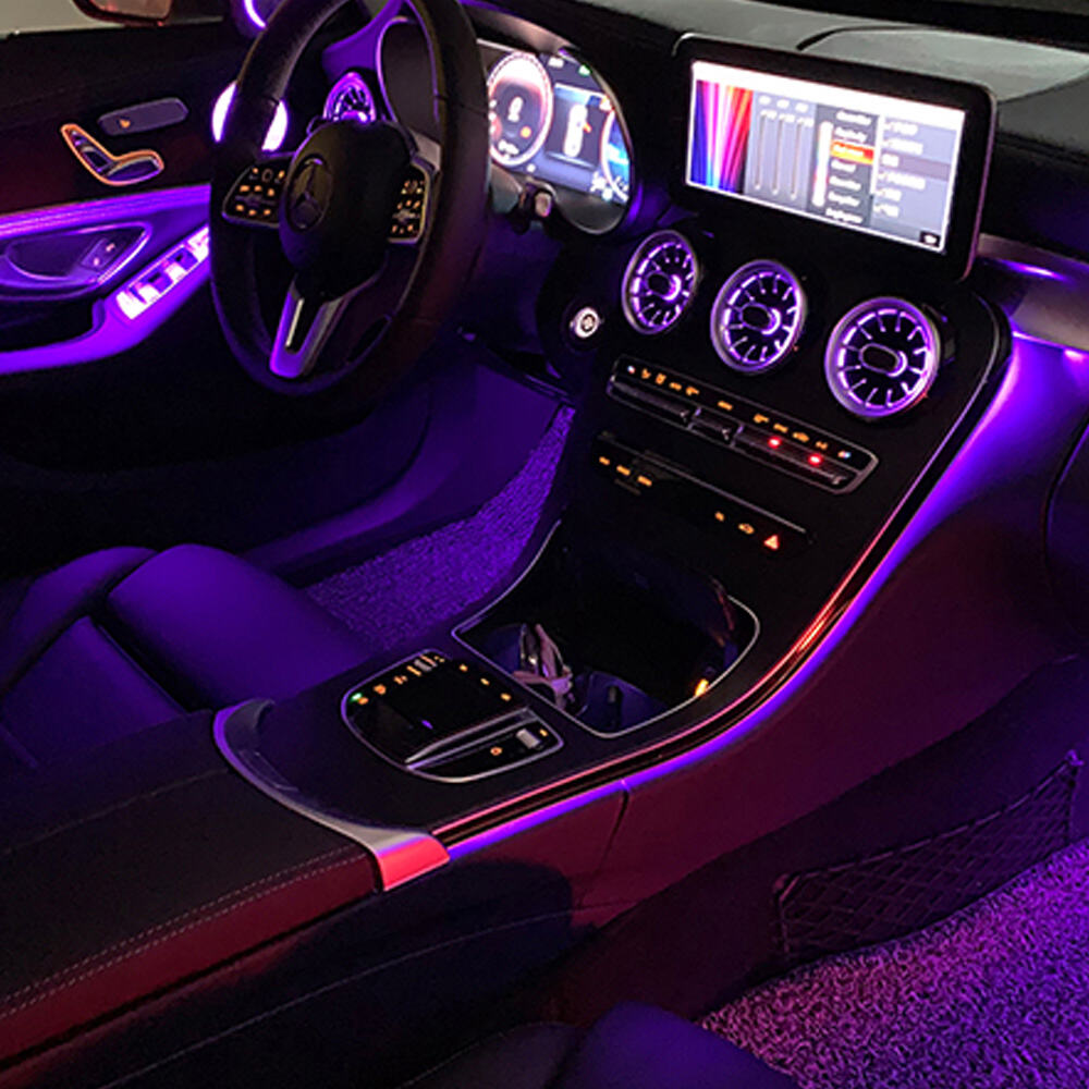 عزز مركبة Mercedes W205 الخاصة بك بإضاءة محيطة متميزة