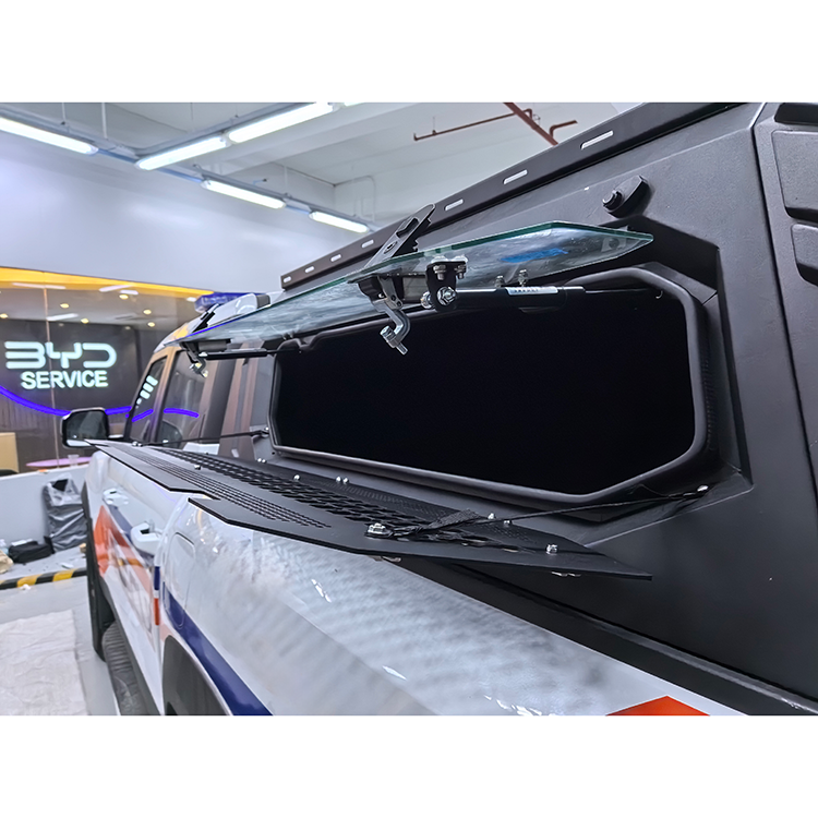 Experimenta un confort y seguridad incomparables en la cabina BYD Shark 6