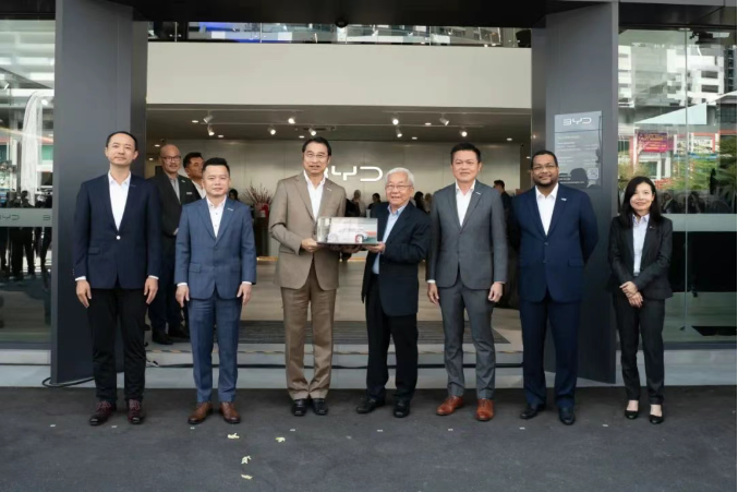 أعلنت BYD عن بناء مصنع مُفَكَّك (CKD) في ماليزيا وإطلاق سيارة BYD Seal الجديدة كليًا