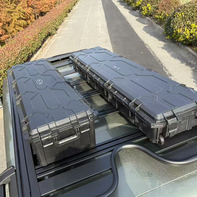 What Are the Key Features of the BYD Leopard 8 Roof Box?