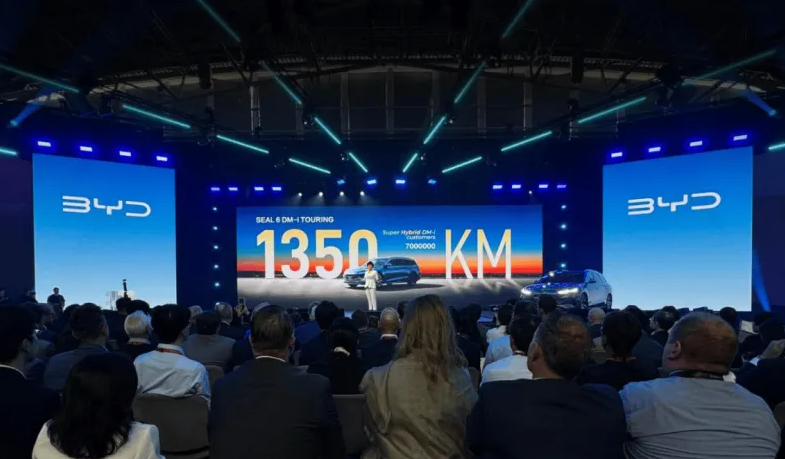 BYD dan DENZA Perkenalkan Mobilitas Listrik Generasi Selanjutnya di IAA MOBILITY 2025 Munich