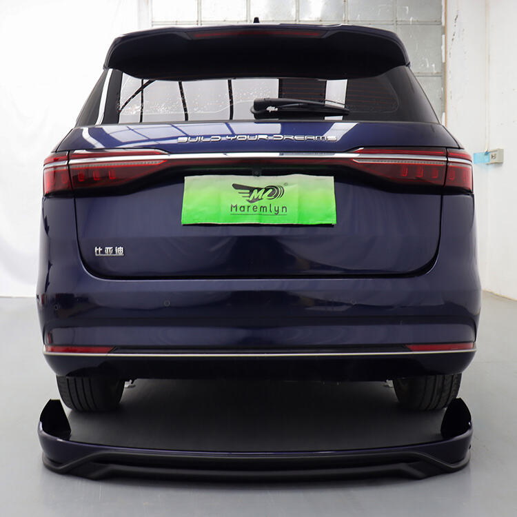 Enhance the aerodynamics of your BYD eMax7 with our cutting-edge body kit designs.