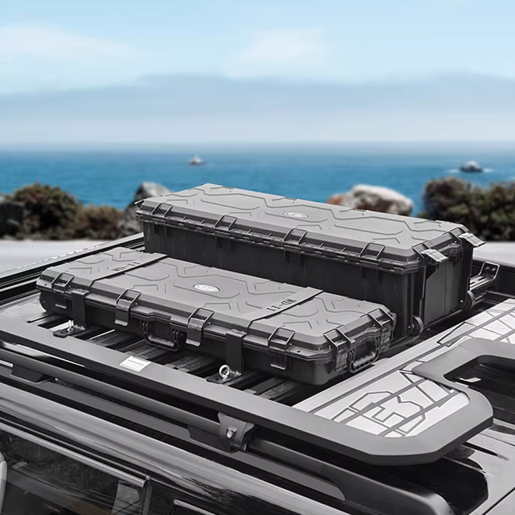 How the Icar V23 Roof Box Enhances Your Travel Experience