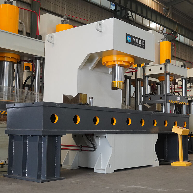 How can the 400-ton Straightening Single-column Hydraulic Press optimize efficiency in hardware processing?