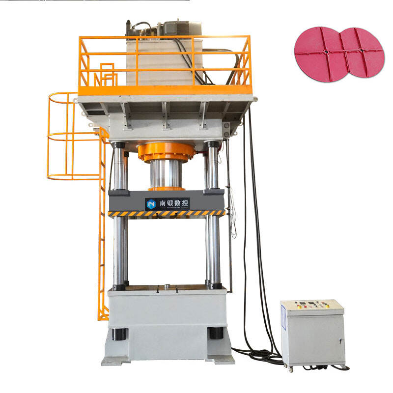 ماكينة ضغط حراري بسعة ٦٣٠ طن لتشكيل أغطية تثبيت الطيور من الألياف الزجاجية