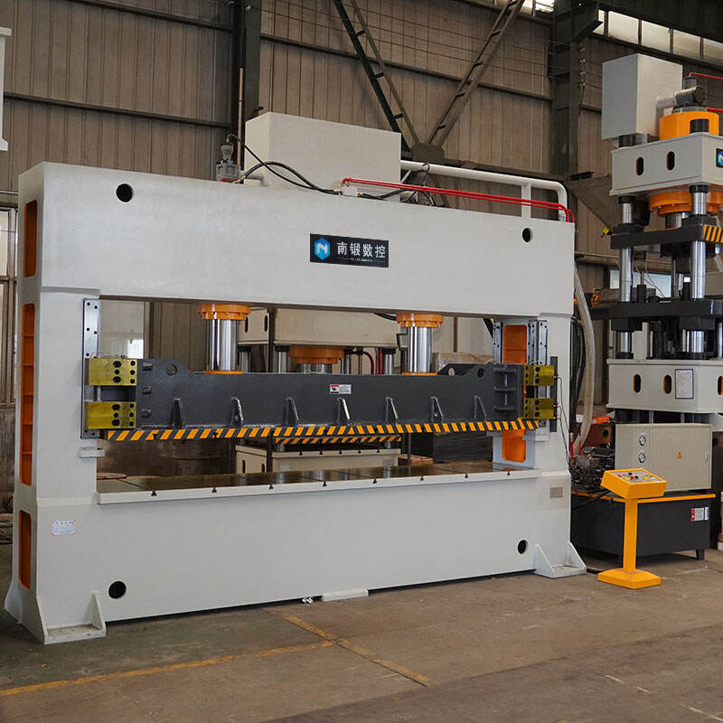 200 tons frame type Hydraulic press for punching sheet metal parts of refrigerated trucks