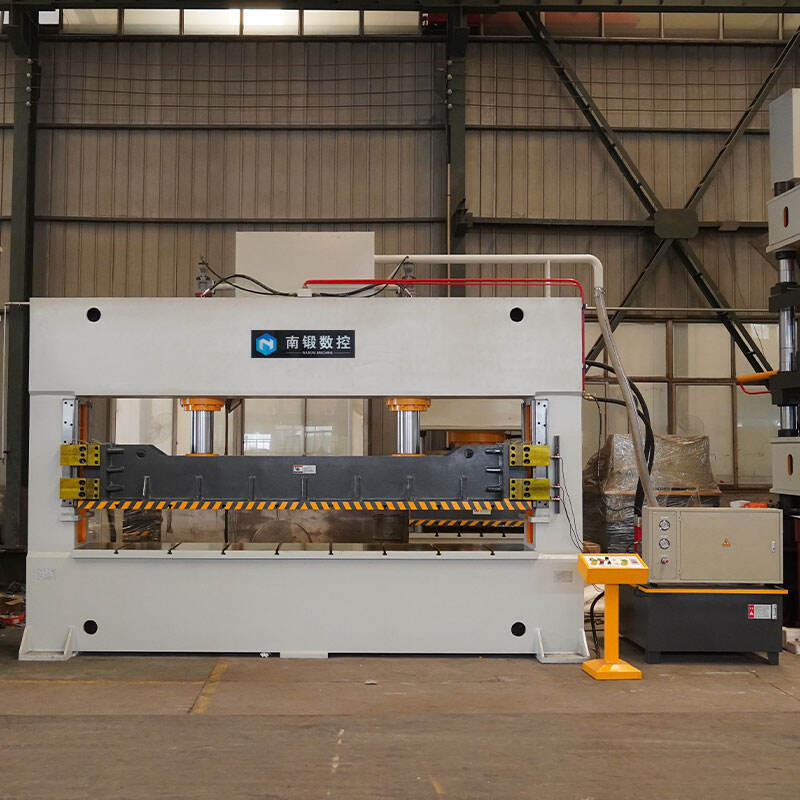 200 tons frame type Hydraulic press for punching sheet metal parts of refrigerated trucks