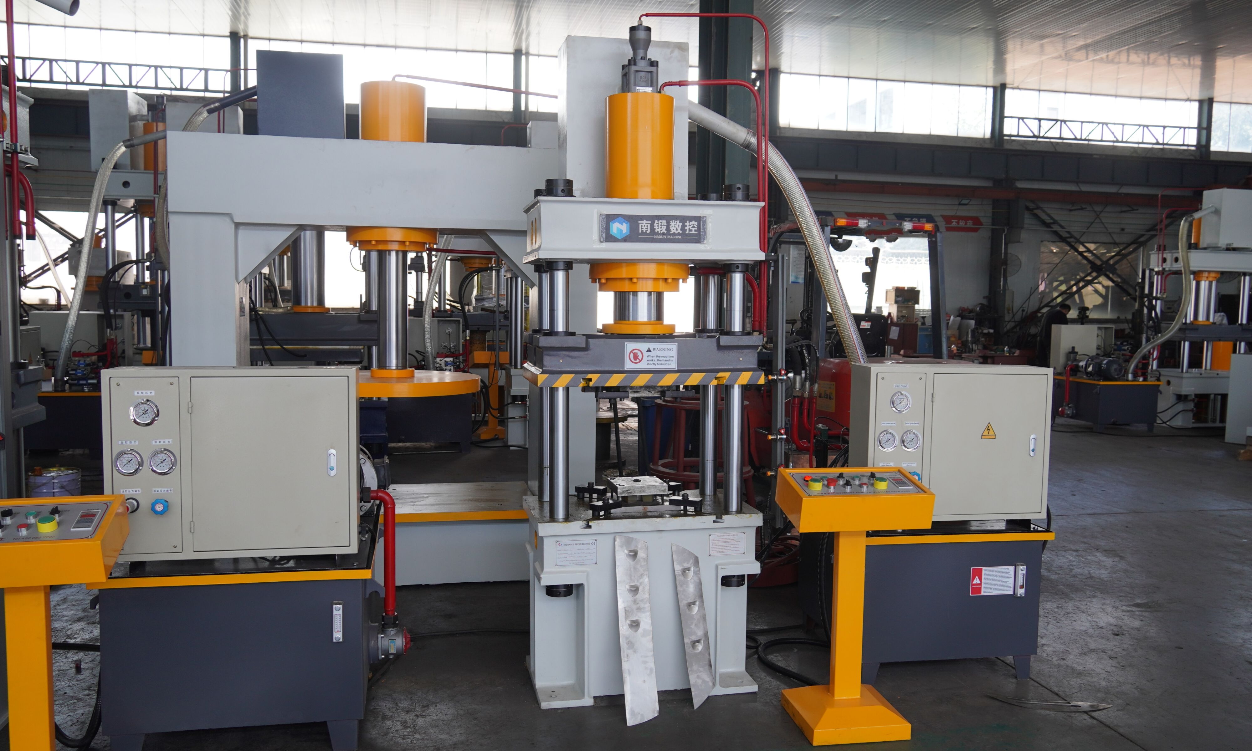 Metal stamping forming hydraulic press