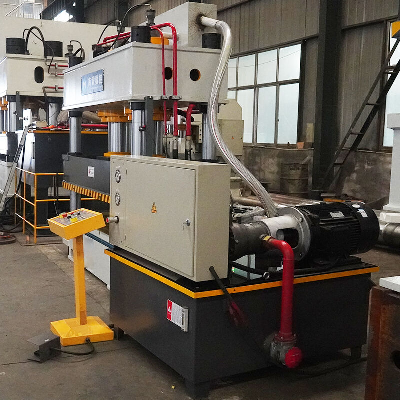 مكبس هيدروليكي بسعة ٣١٥ طنًا لصفائح الزنك الملونة وبلاط الحجر