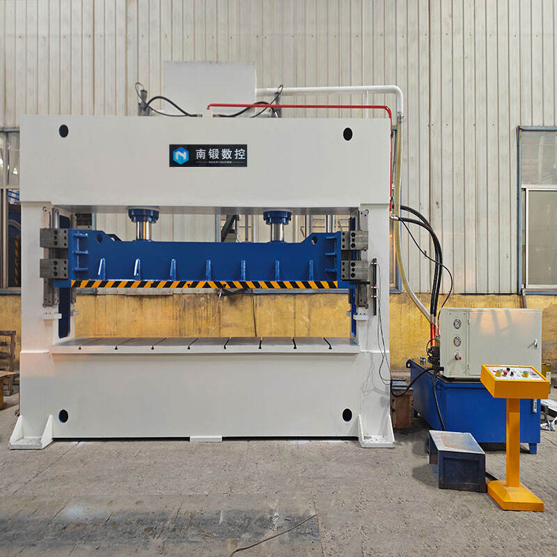 자동차 금속 부품의 리벳 구멍 펀칭을 위한 200톤 프레임 유압 프레스