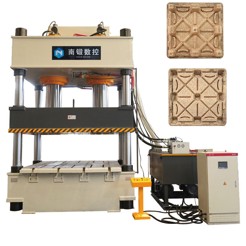 Presse hydraulique à copeaux de bois