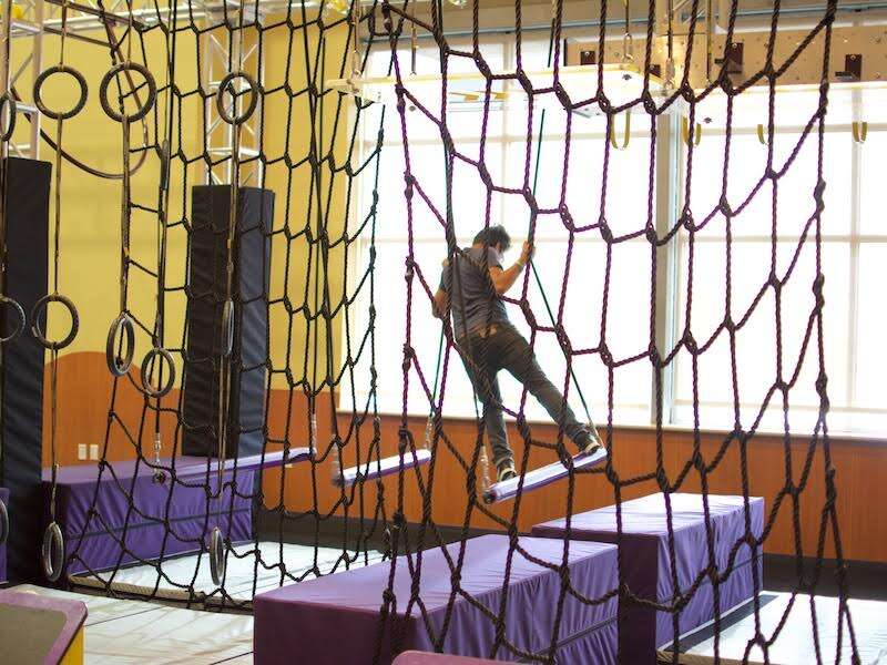 Cynaliadu Llwytho Mewnfyd y Parc Trampolin Comerciol