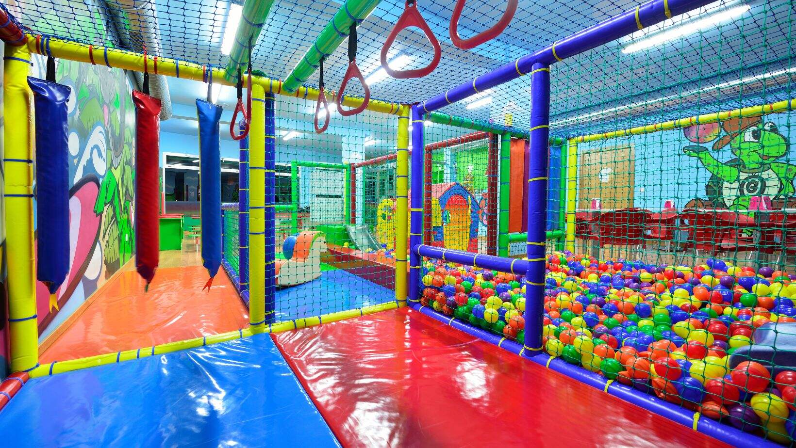 Designing an Attractive Layout for Indoor Playgrounds