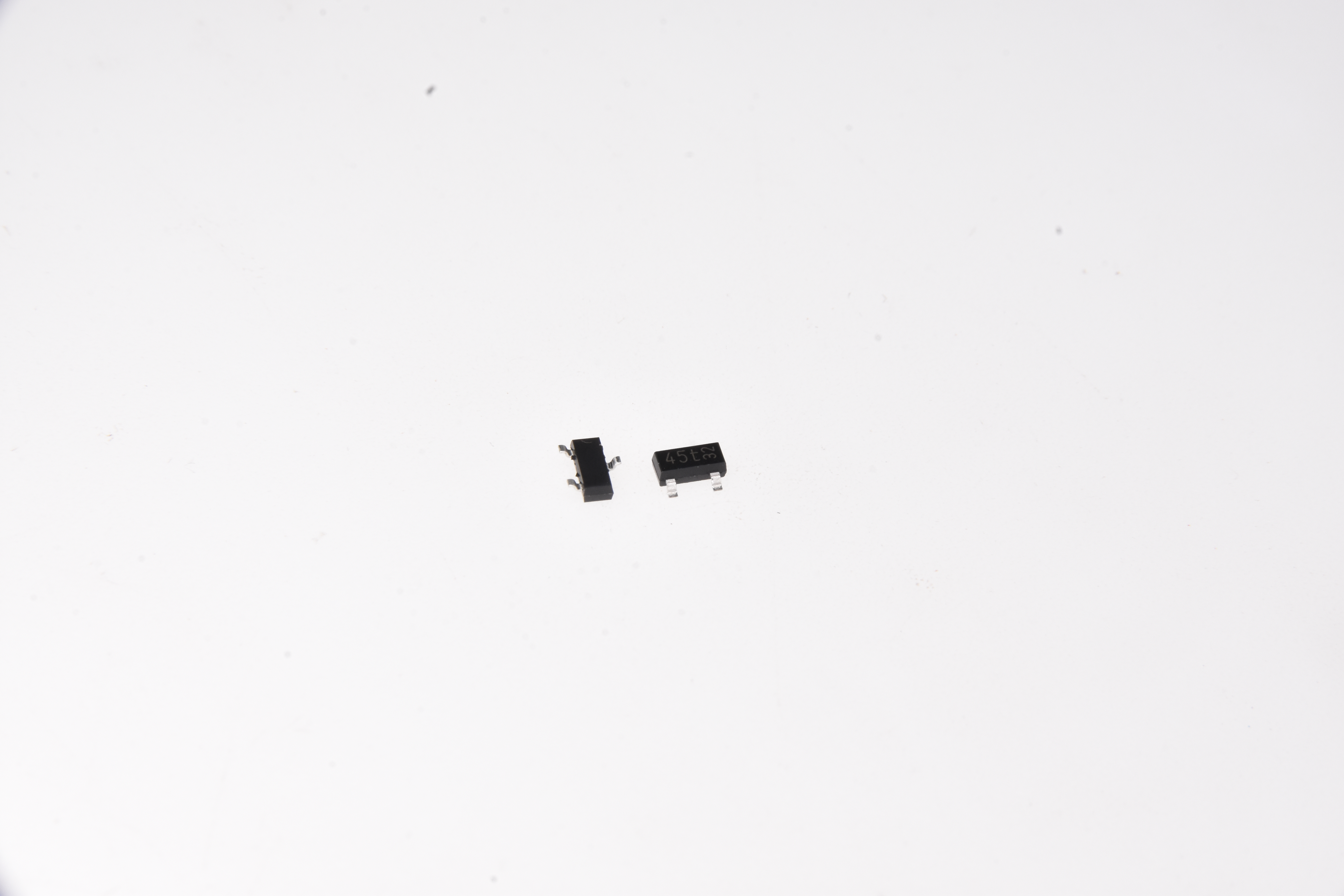 Jeking Nouveau et Original Composant Électronique Diodes Schottky SOT-23-3 BAS40-05