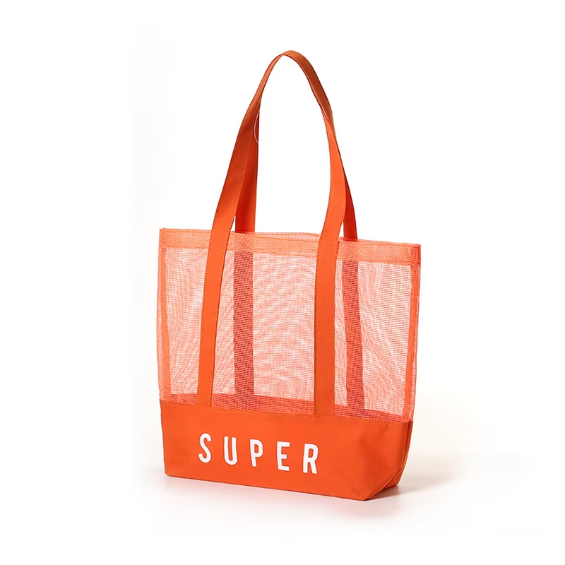 How to Choose the Perfect Family Beach Bag?