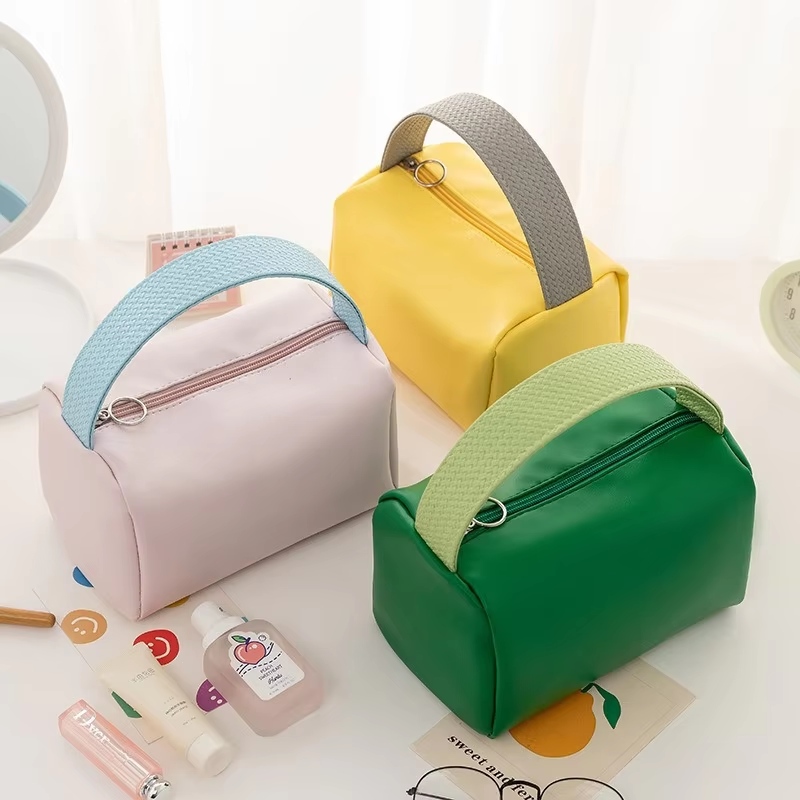 Which Portable Cosmetic Bag Is Best for On-the-Go?