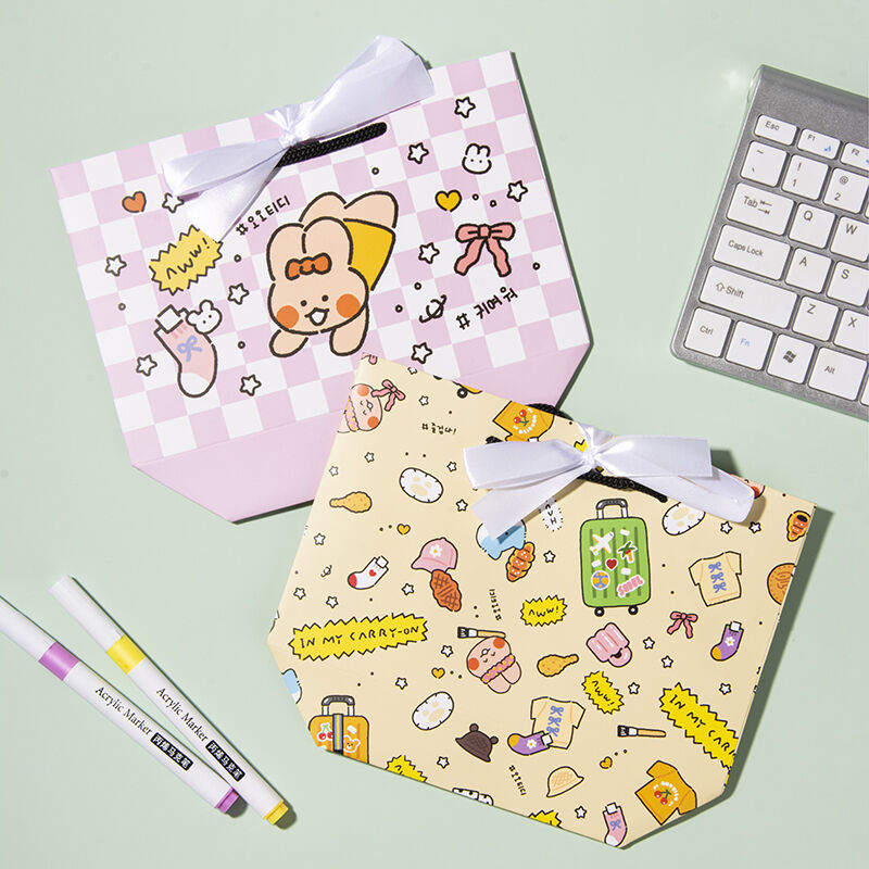 Cartoon Pattern Paper Gift Bag (1).JPG
