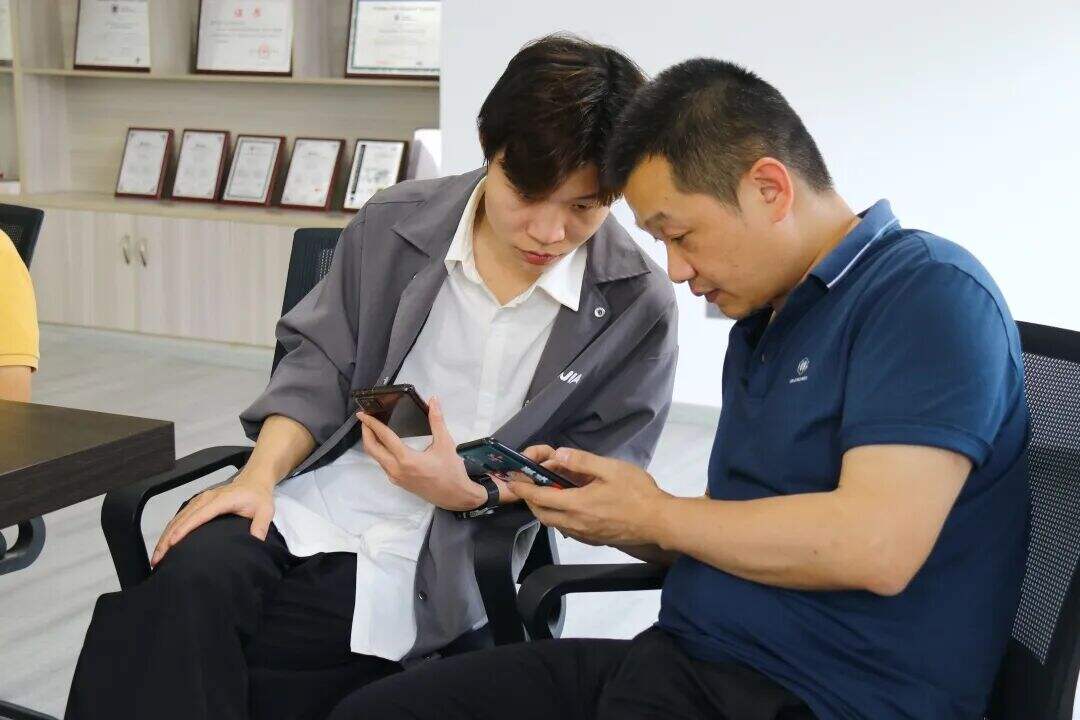 "Designers visit the company" - Visiting Yongjia Amusement Equipment Company