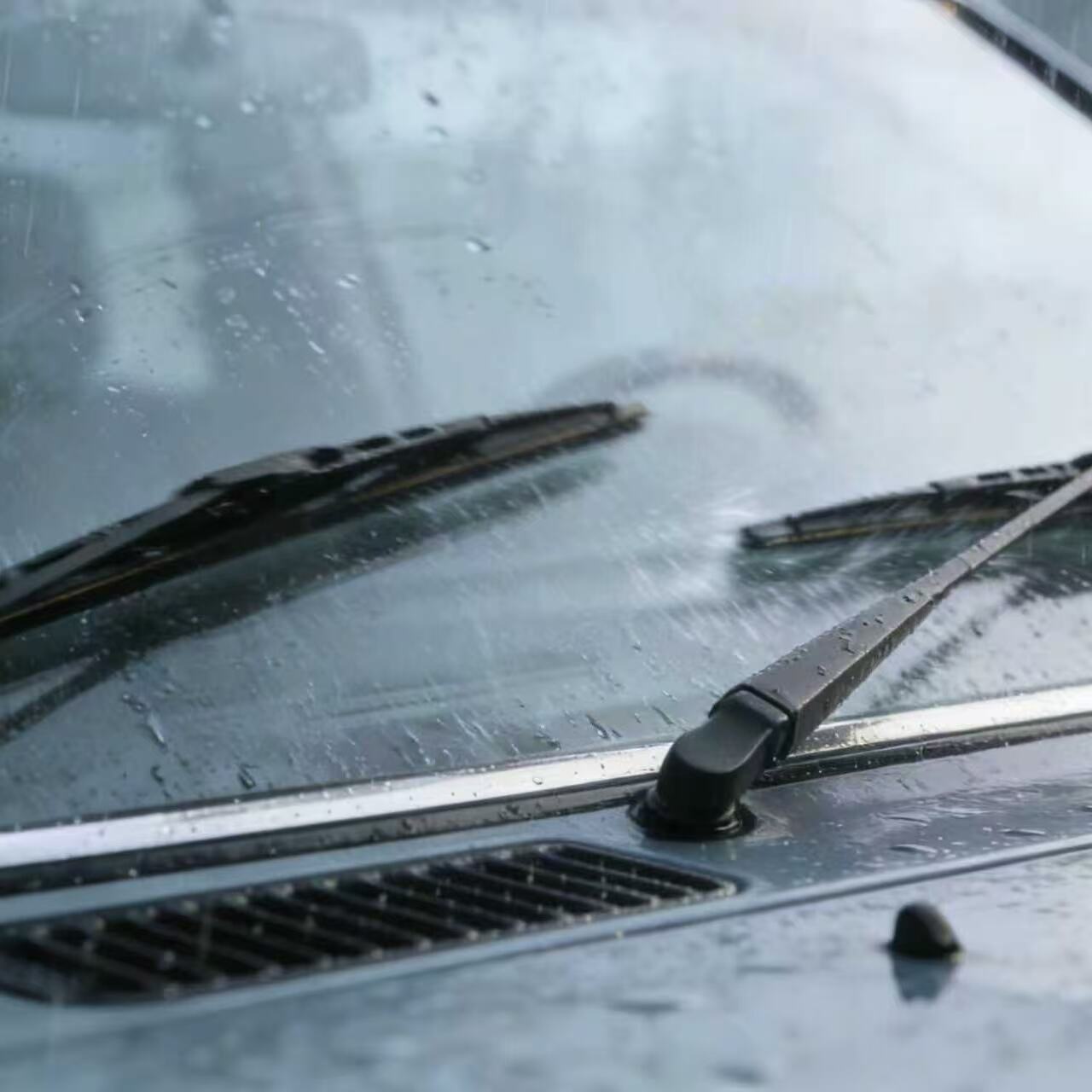 Limpadores de Parabrisa de Automóvel