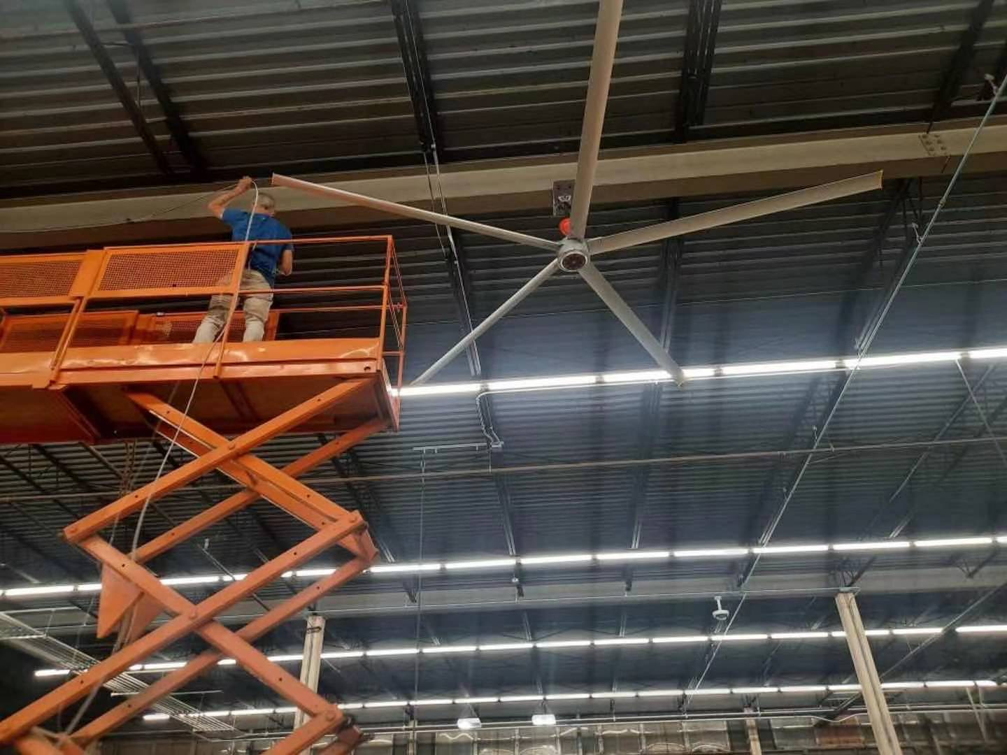 Velké větráky: Zvyšování produktivity v logistických centrech
