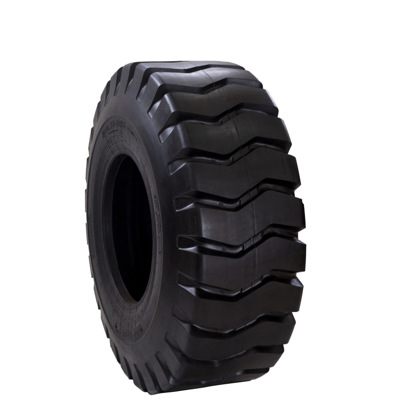 What Semi Truck Tyres Support Heavy Cargo Safely?
