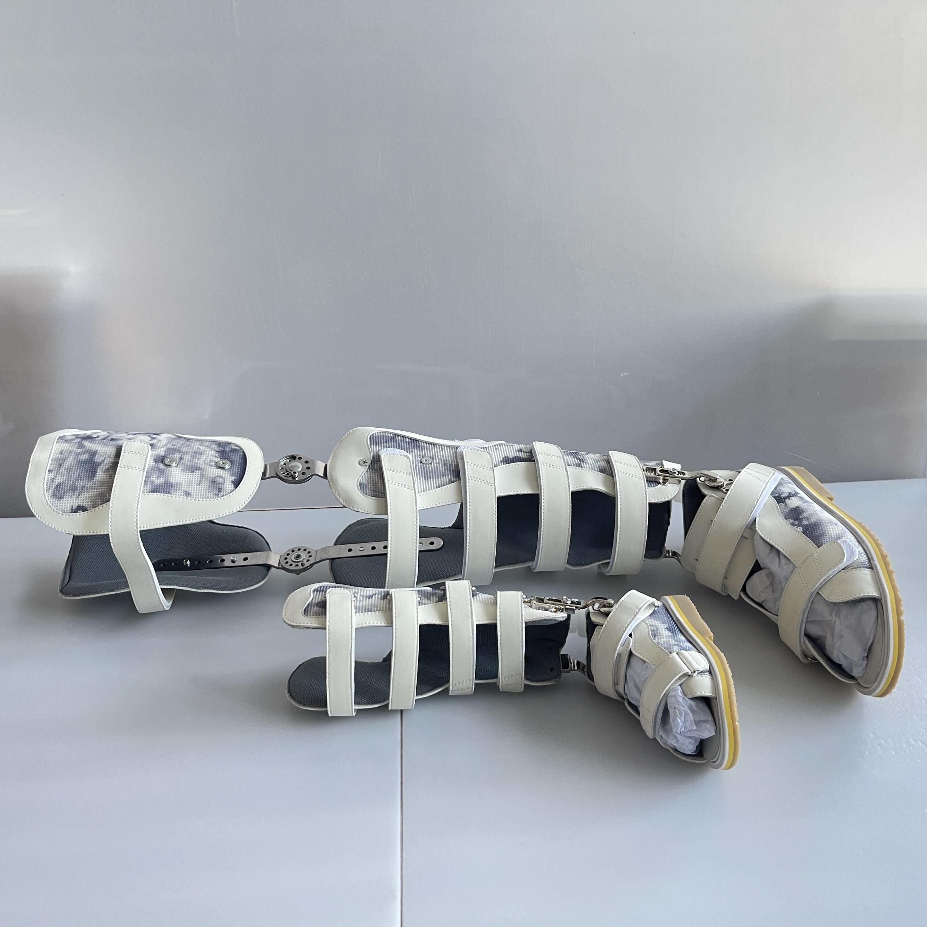 Mūsų stilingi ortopediniai batai: derinimas mados ir komforto kasdieniam dėvėjimui